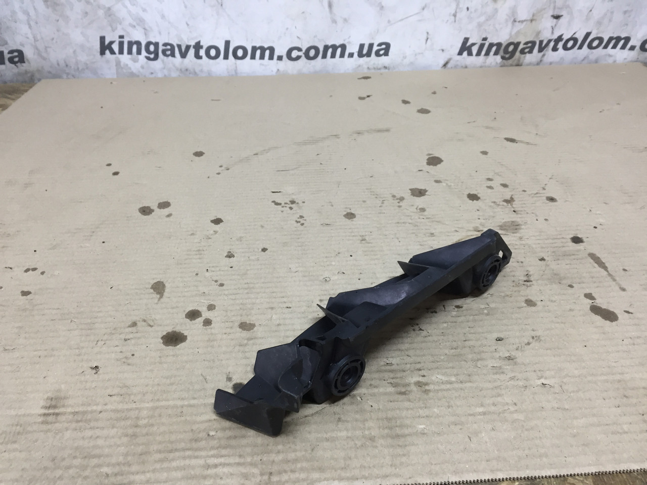 Направляюча заднього бампера права Skoda Octavia A5 1Z9807394, фото 1