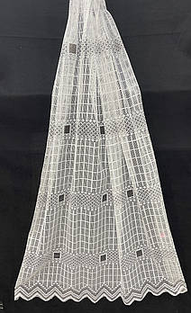 Коротка тюль сітка на метраж, білого кольору з чорною вишивкою, висота 1,5 м (136-5)