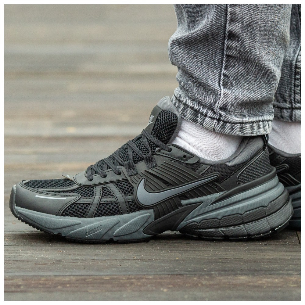 Чоловічі / жіночі кросівки Nike V2K Runtekk Run Black Grey, чорні кросівки найк в2к рантек