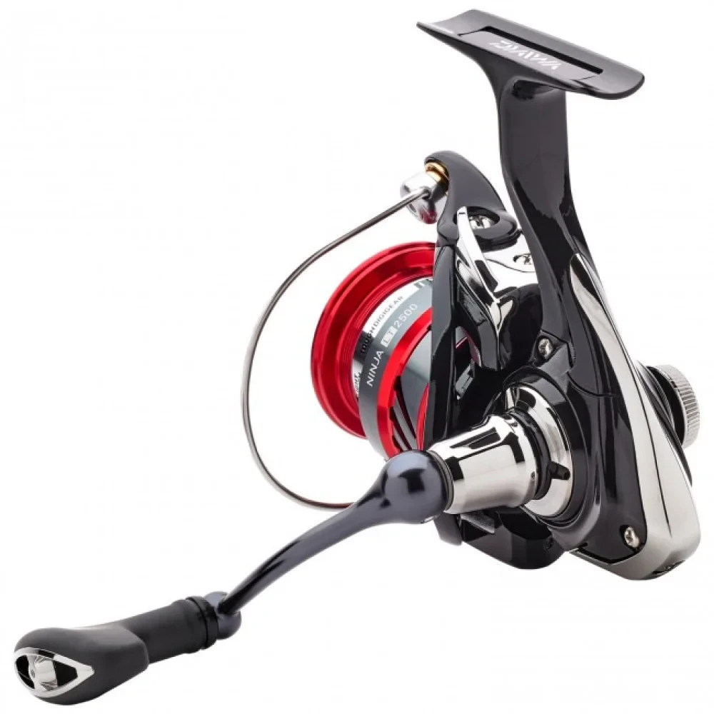 Котушка Daiwa 18 Ninja LT 3000-C 4+1