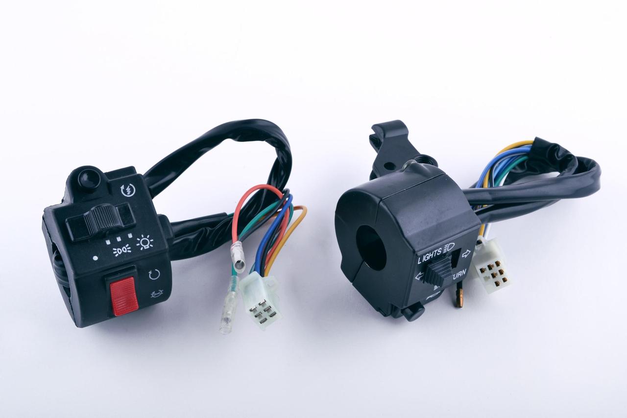 Блоки кнопок керма (пара) CB/CG 125-150 (чорні) KOMATCU