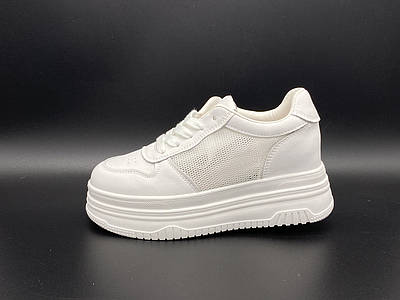 Білі кросівки. Снікерси. Маленькі розміри ( 34, 35, 36 ).