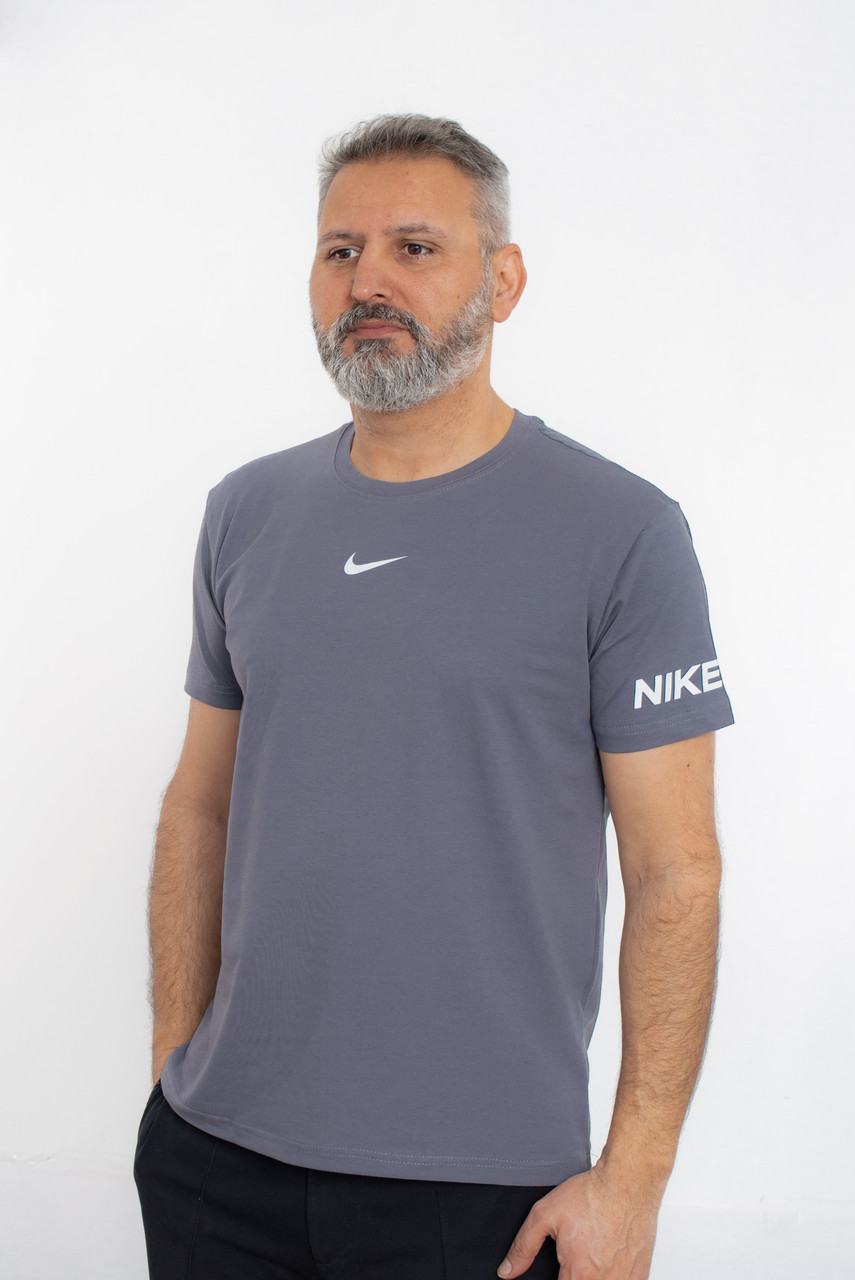 Чоловіча футболка Nike фуме