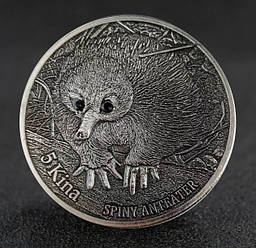 Сувенір переплутка монета 5 Кина Колючий мурів'єд Папуа-Новаwn 2012г — 500 тугрикків Монголія