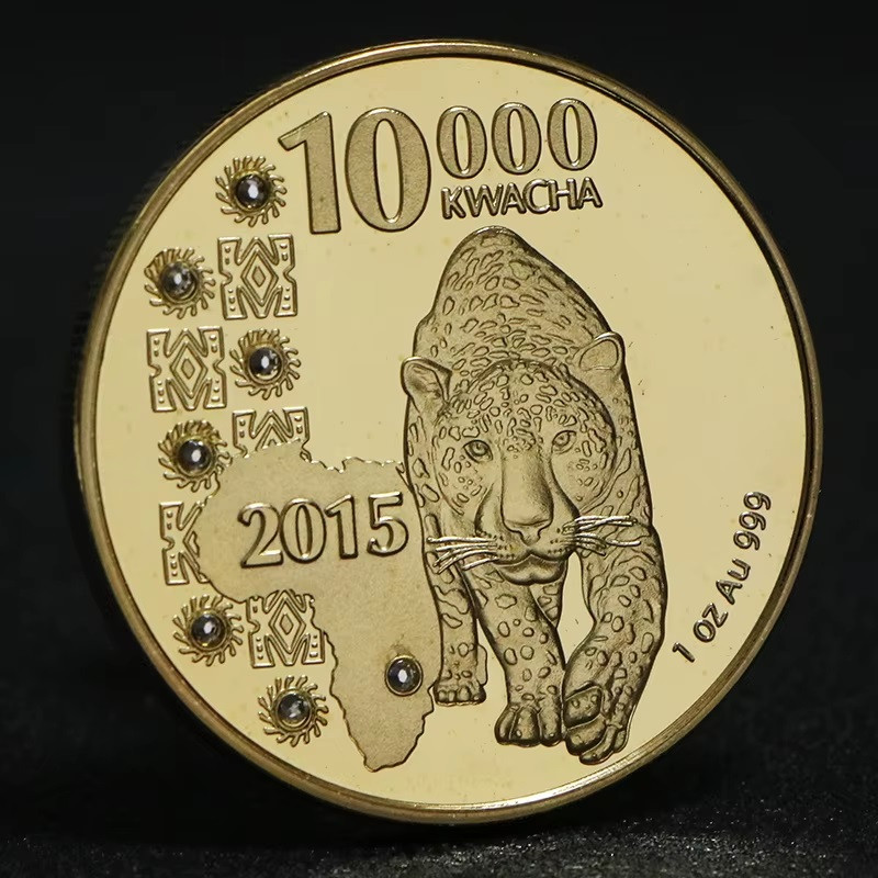 Сувенір монета серії африканські тварини 10000 Квача 2015г, "Леопард" (Республіка094)