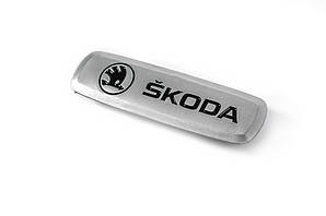 Шильдик алюмінієвий для килимків (1шт) для Тюнінг Skoda