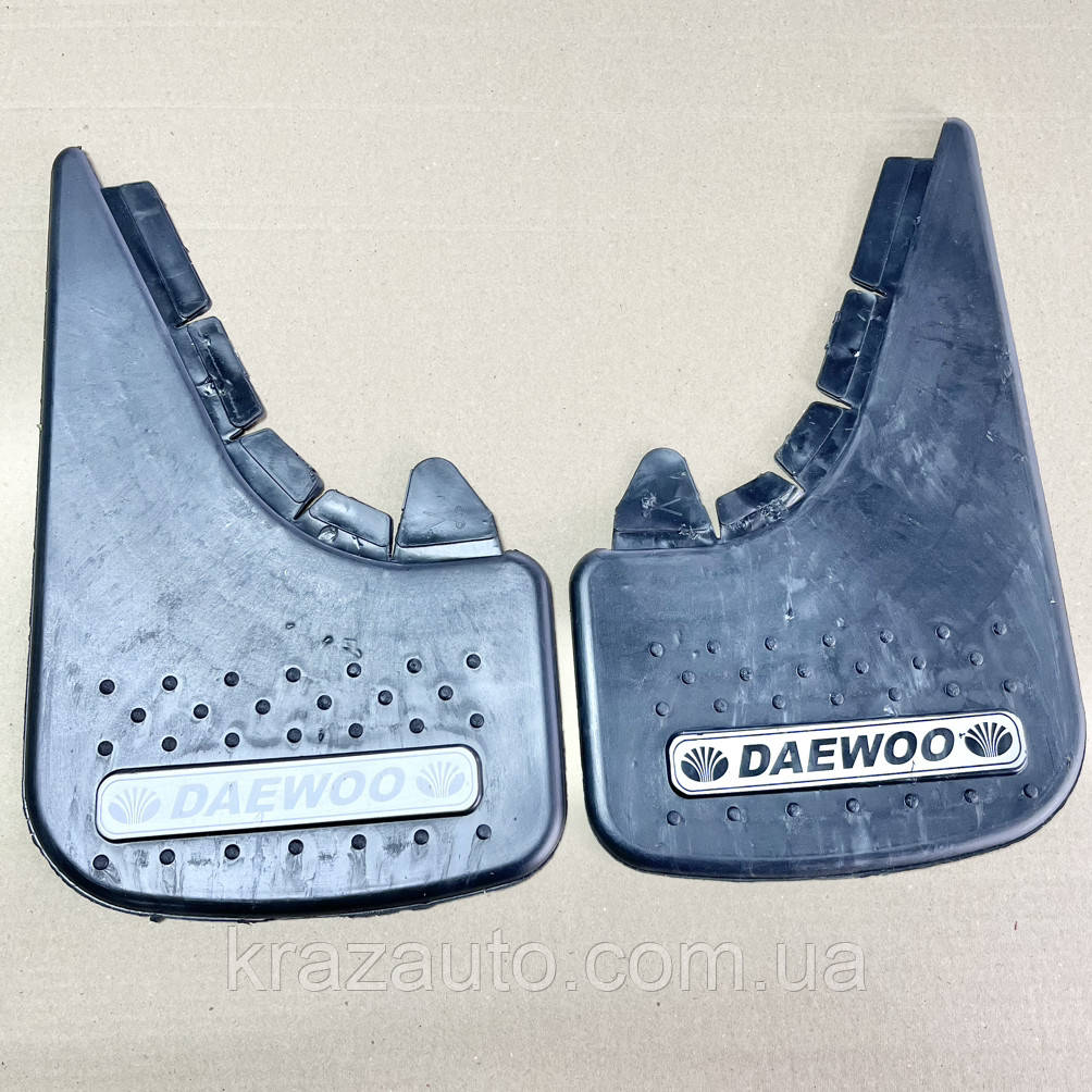 Бризковики NEW MODEL DAEWOO (2шт) (00050)