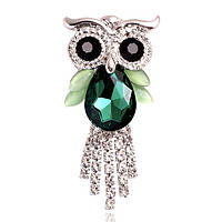 Брошка металева на сріблястій основі сова з білими та смарагдовими стразами розмір 45х25 мм