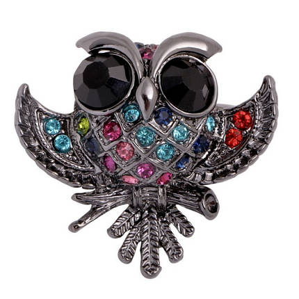 Брошка металева на сріблястій основі сова на гілочці з різнобарвним камінням розмір 30х35 мм, фото 1