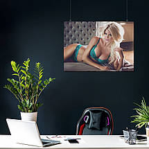 Плакат "Блондинка в зеленому на дивані", 43×60см, фото 3