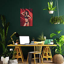 Плакат "Дівчина модель на червоному фоні", 60×43см, фото 5