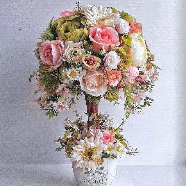 Топіарій зі штучних квітів