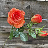 Штучні квіти гілка троянда-трійка 67 см силікон листя поморанчеві, фото 3