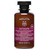 Пінка для інтимної гігієни Захист від сухості делікатна Apivita Intimate Gentle Foam Cleanser For The Intimate Area Protects From