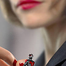 Плакат "Людина-мураха на плечі Хоуп ван Дайн (Еванджелін Ліллі), Ant-Man (2015)", 60×41см, фото 3