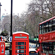 Плакат "Англія, Лондон, червоний автобус біля телефонної будки, London, England", 43×60см, фото 2