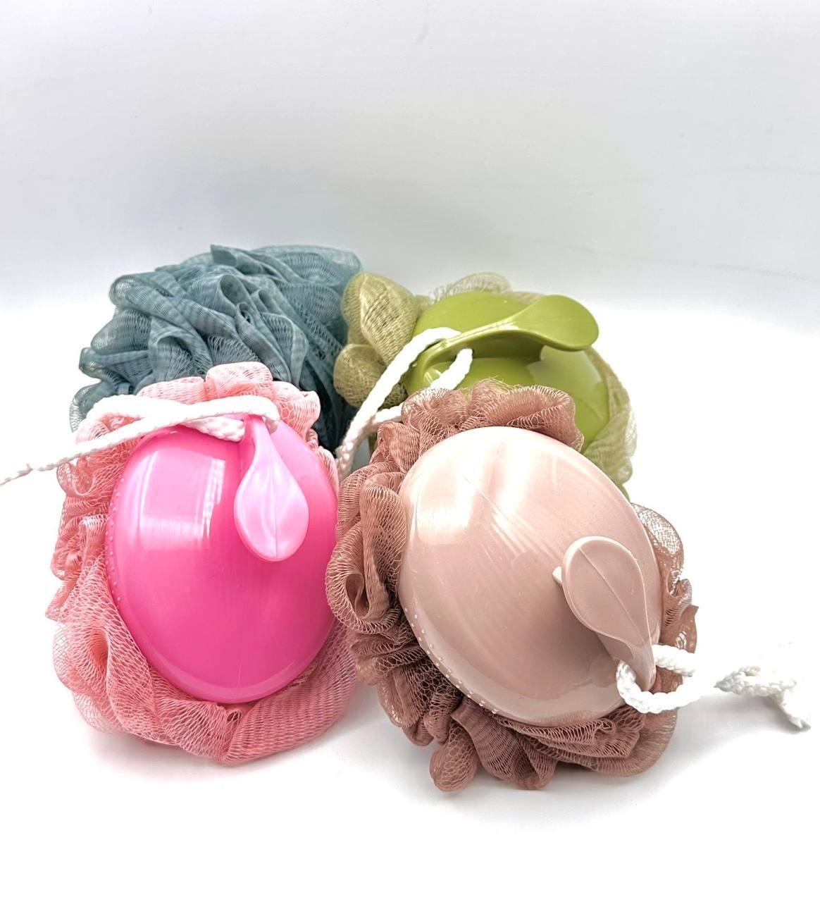 Мочалка для душу з пластиковою ручкою тримачем