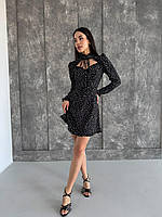 Женское платье чёрное в горох с открытым декольте