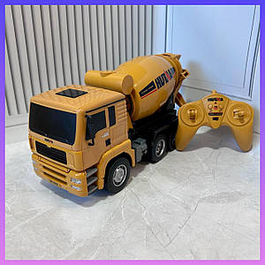 Дитяча машинка на радіокеруванні Бетонозмішувач Huina toys 1333 6 функцій 1:18