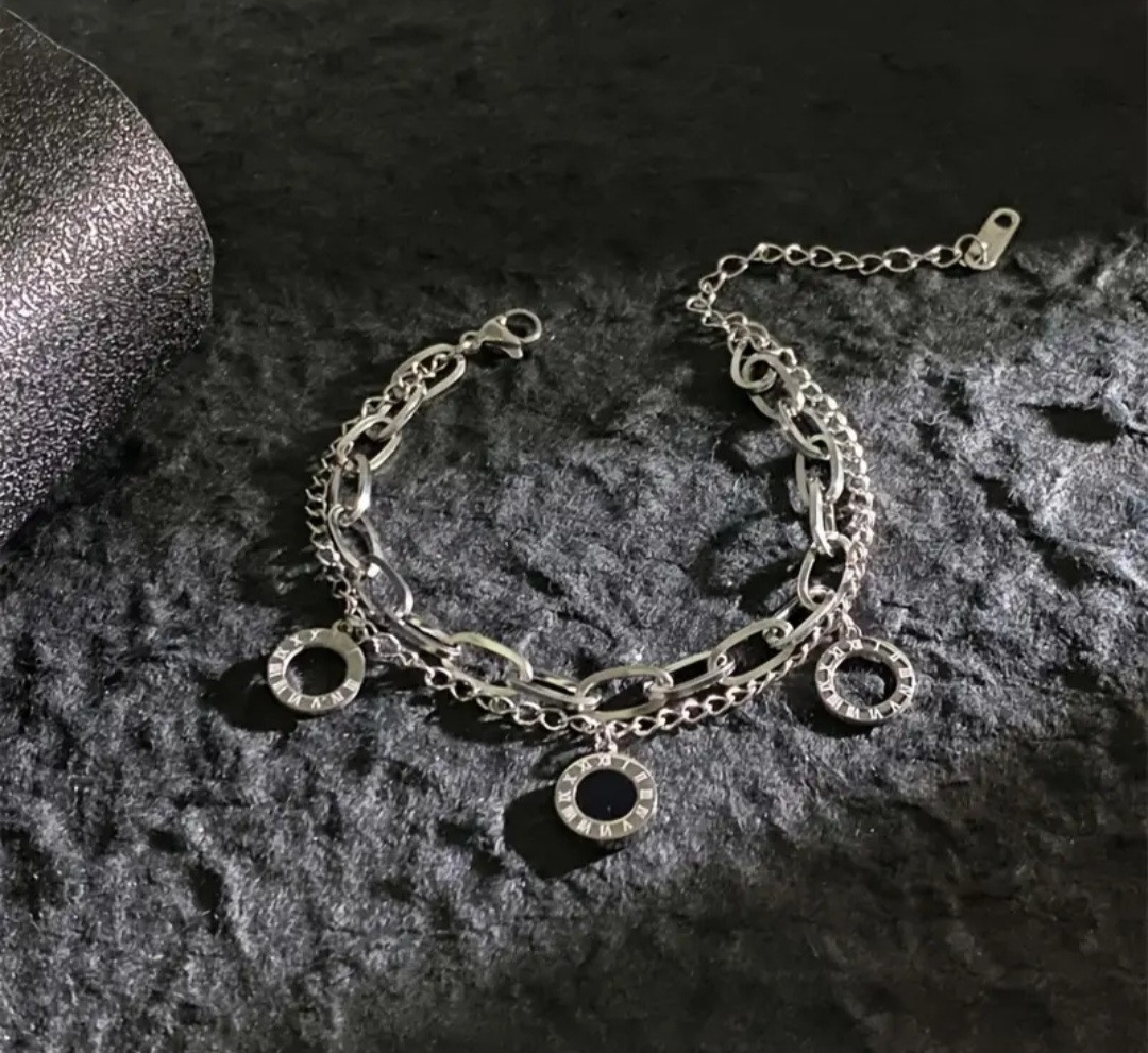 Стильний браслет жіночий з підвісками з нержавіючої сталі Stainless Steel код 4289