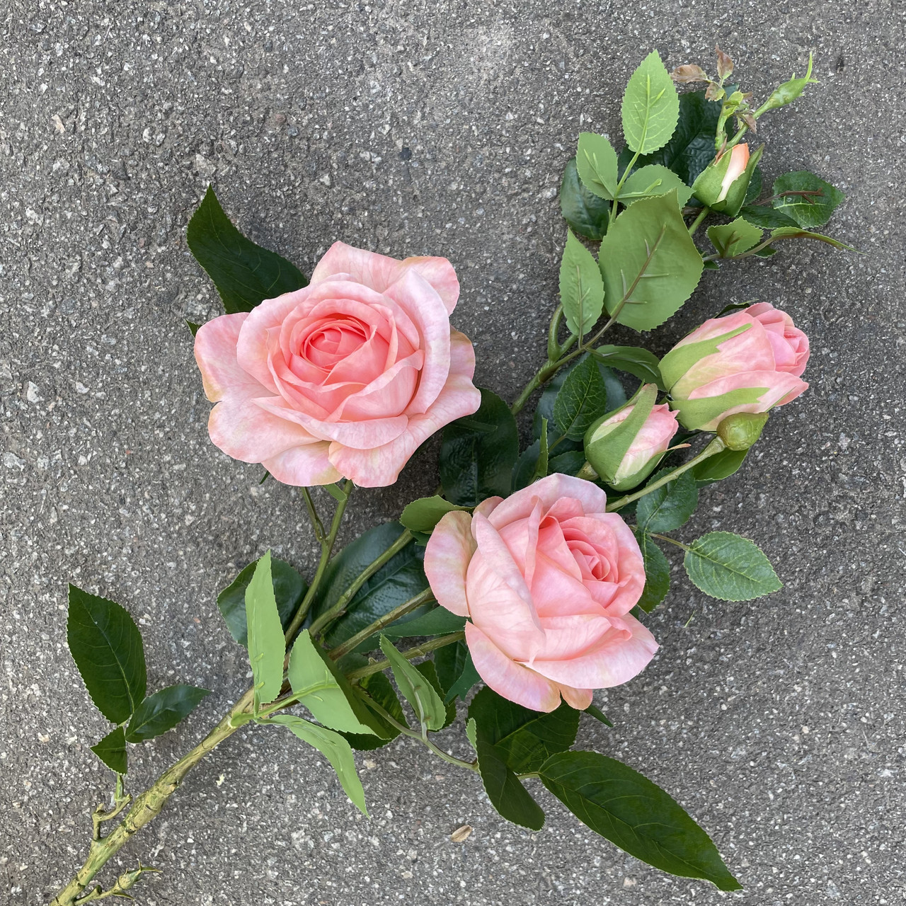 Штучні квіти гілка троянда 90 см 5-ка листя силікон персиковий, фото 1