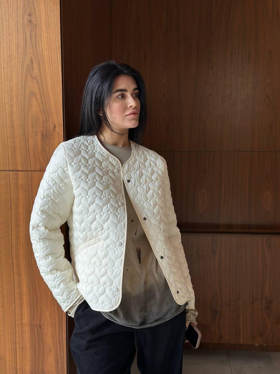 Трендова весняна куртка бомбер стьобана в сердечка 42-52 розміри молочна, фото 1