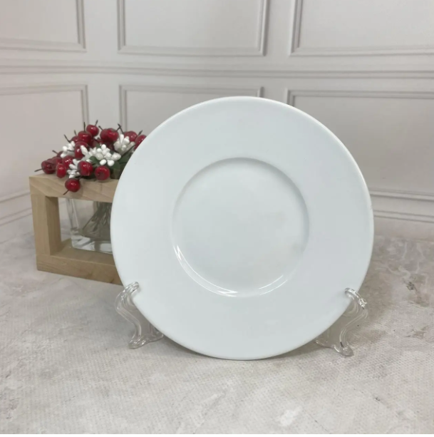 Біле порцелянове блюдце Helios кругле 153 мм (A1002)