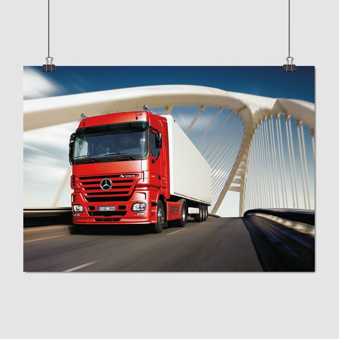 Плакат "Вантажівка Мерседес червона на мосту, Mercedes", 43×60см