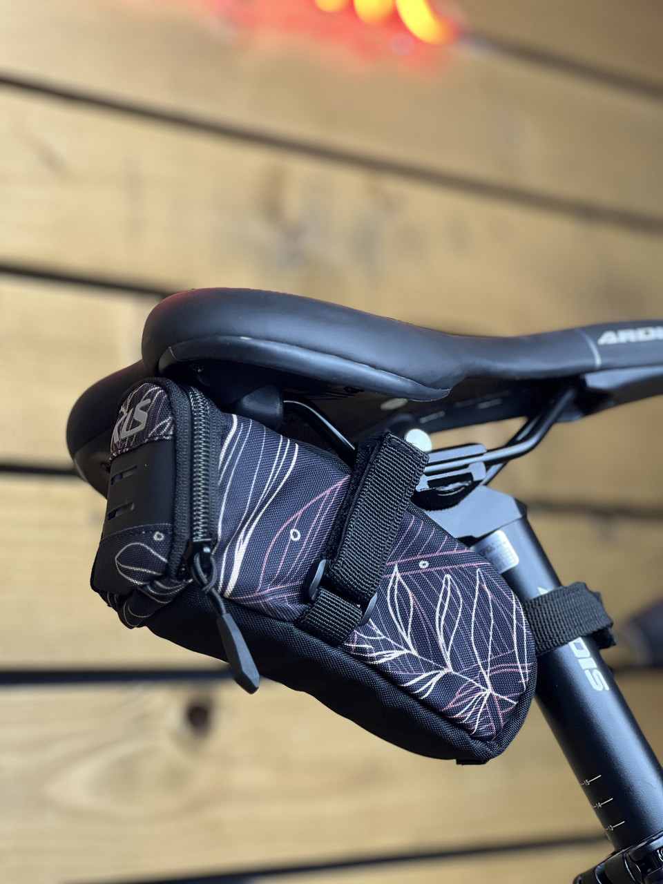 Cумка для велосипеда велосумка під сідло KLS TILT Flowers L, фото 1