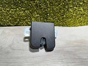 Замок багажника Volkswagen Golf 4 хетчбек 97-03 Замок кришки багажника Фольксваген Гольф 4 1J6827505B