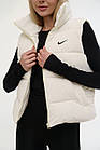 Жіноча жилетка Nike біла коротка весняна осіння Безрукавка без капюшона демісезонна, фото 7