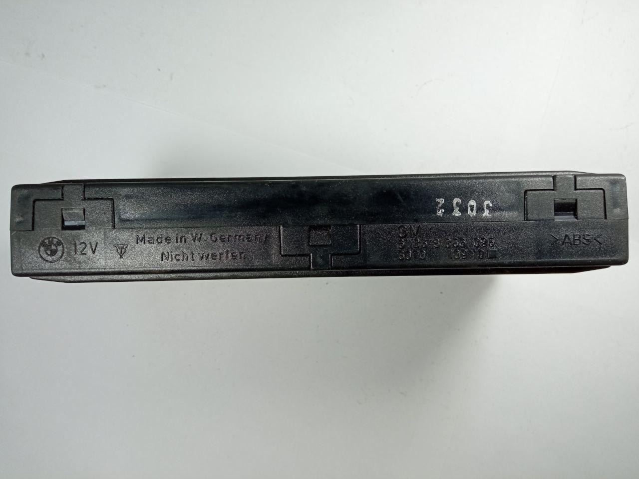 Електронний блок керування BMW E32 740 GM 61.35-8 356 095 / 61358356095 / 6070 / 109110