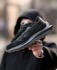 Бігові спортивні кросівки Nike Vaporwaffle Sacai чорні круті чоловічі замшеві кросівки найк вапор