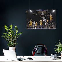 Плакат "Баскетболісти Lakers у стрибку біля кошика", 40×60см, фото 3