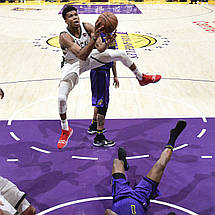 Плакат "Баскетболіст з м'ячем перед кидком", 40×60см, фото 2