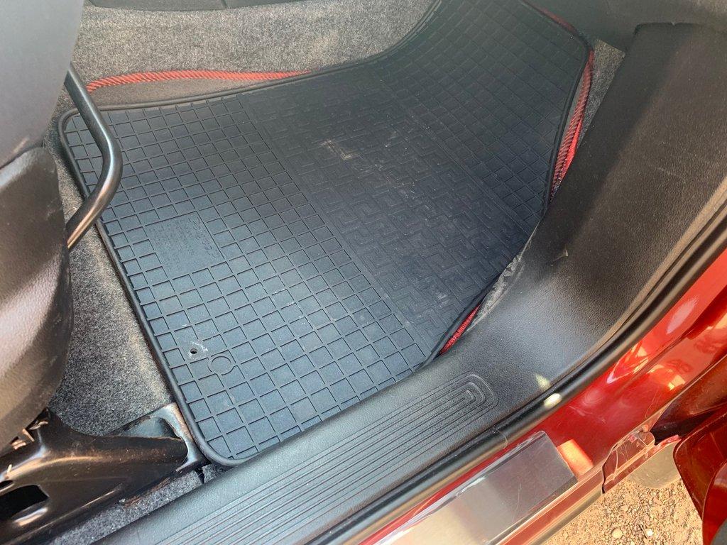 Гумові килимки (Polytep) 4 шт, легкий запах гуми для Peugeot Bipper, фото 1