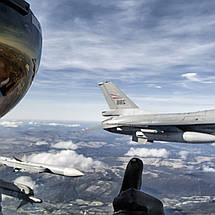 Плакат "Пілот у винищувачі F-16 Fighting Falcon", 40×60см, фото 3