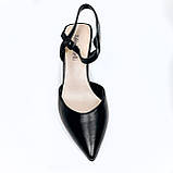 Жіночі шкіряні босоніжки чорного кольору на каблуку G44-02H-Y021Y розмір 36, фото 3