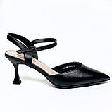 Жіночі шкіряні босоніжки чорного кольору на каблуку G44-02H-Y021Y розмір 36, фото 4