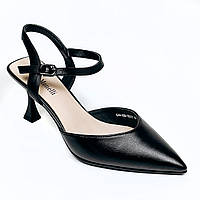 Жіночі шкіряні босоніжки чорного кольору на каблуку G44-02H-Y021Y розмір 36