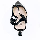 Жіночі шкіряні босоніжки чорного кольору на каблуку G44-02H-Y021Y розмір 36, фото 6