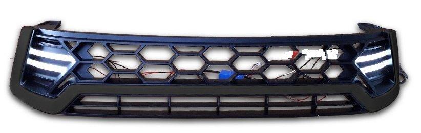 Toyota Hilux Revo 2014 решітка радіатора чорна з чорною смужкою LED (RL203-201-179B), фото 1