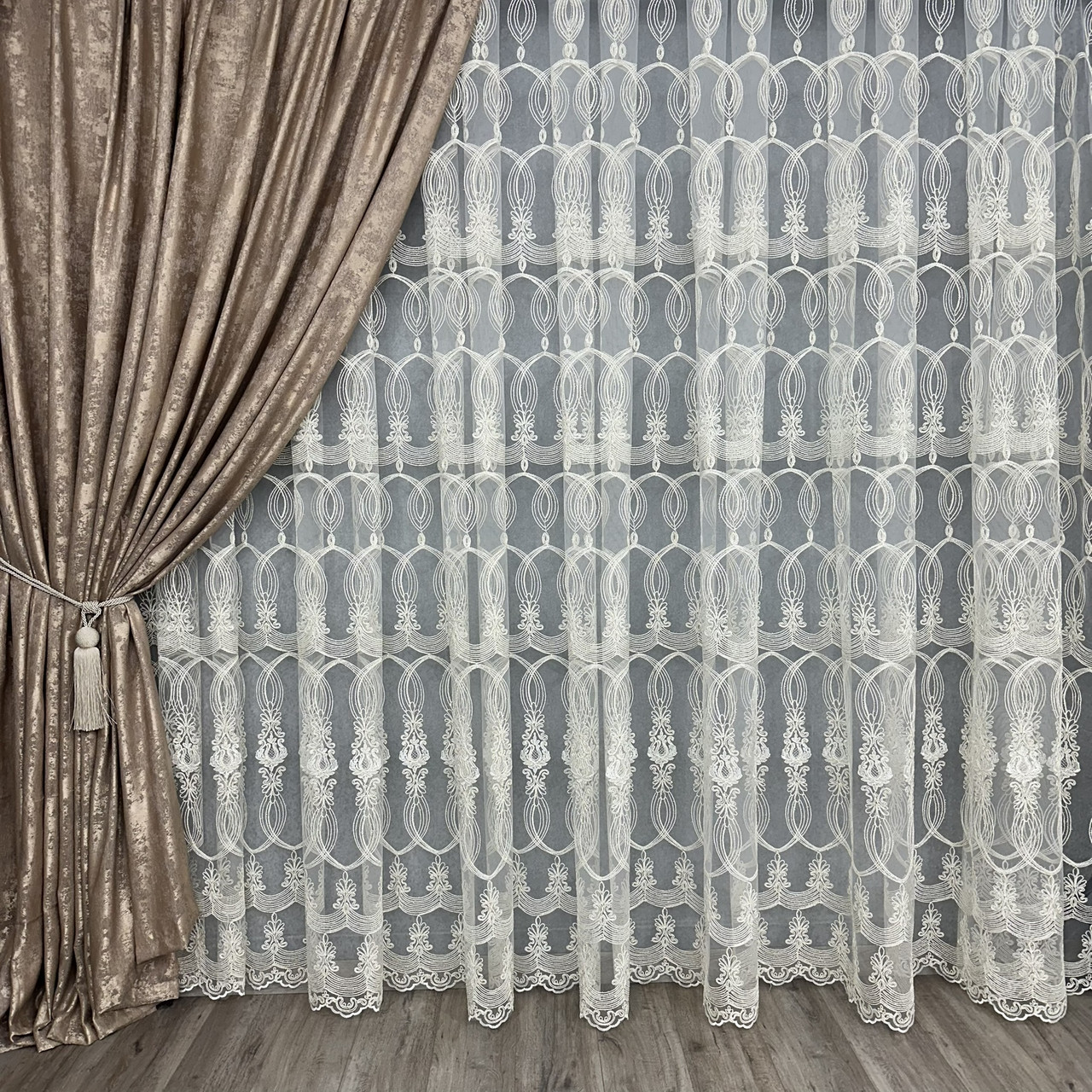 Фатинова тюль із кордовою вишивкою No116536 оптом золото