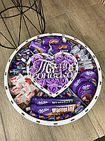 Цікавий подарунковий бокс із солодощами Класний Універсальний набір на подарунок