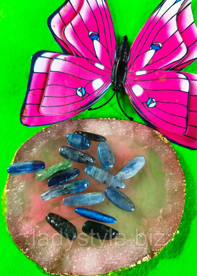 пирит натуральній самородок минерал кіаніт