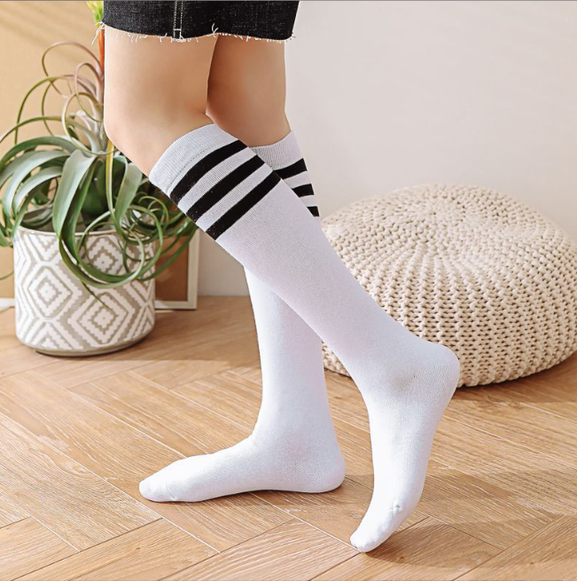 ΠΠΎΠ»ΡΡΠΈ ΡΡΠΈΠΊΠΎΡΠ°ΠΆΠ½Ρ Π±ΡΠ»Ρ Π· ΡΠΎΡΠ½ΠΈΠΌΠΈ ΡΠΌΡΠΆΠΊΠ°ΠΌΠΈ (10111), ΡΠΎΡΠΎ 1