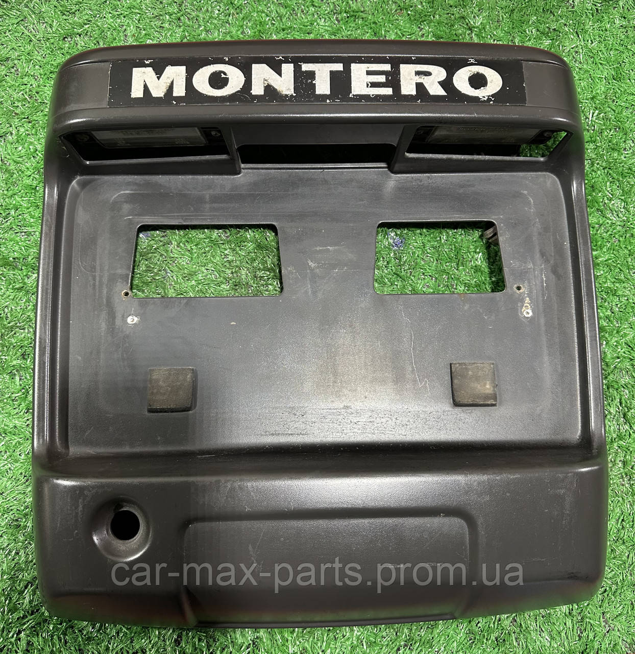 Рамка номера підномірна кришки багажника Mitsubishi Pajero/Montero Wagon III 00-07 б/у Оригінал Комплектна, фото 1