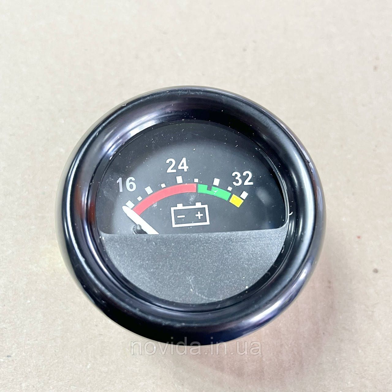 Покажчик напруги (вольтметр) МАЗ, БелАЗ, ЗІЛ, Т-130, Т-330, Т-400/500 ЧТЗ 11.3812010