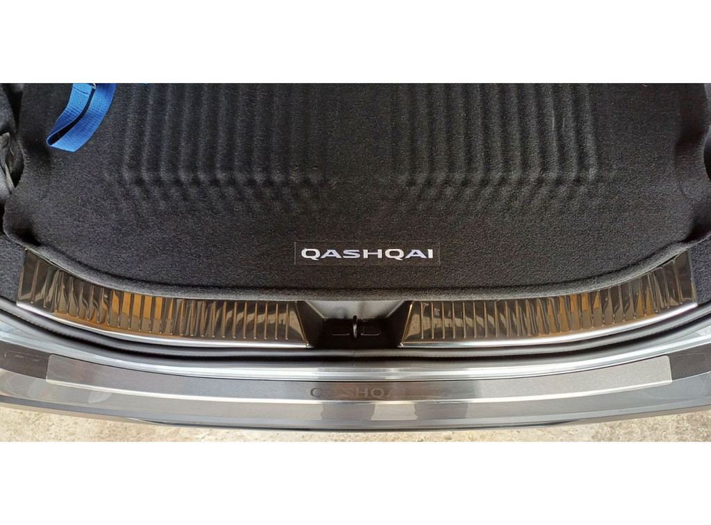 Накладка на задній поріг Carmos (нерж) для Nissan Qashqai 2021- рр, фото 1