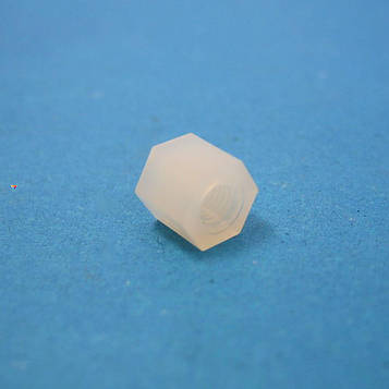 PLFF-M3-05 Дистанціюється стійка: 5 мм: Nylon 66, 94V-2, Внутр.резьба: M3. ключ: 5,5 мм.